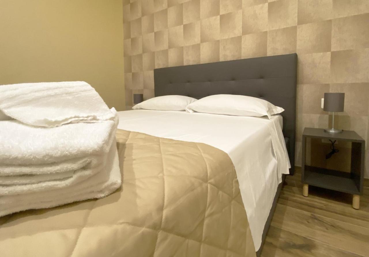 Sami B&B And Holidays Home Taranto Eksteriør bilde